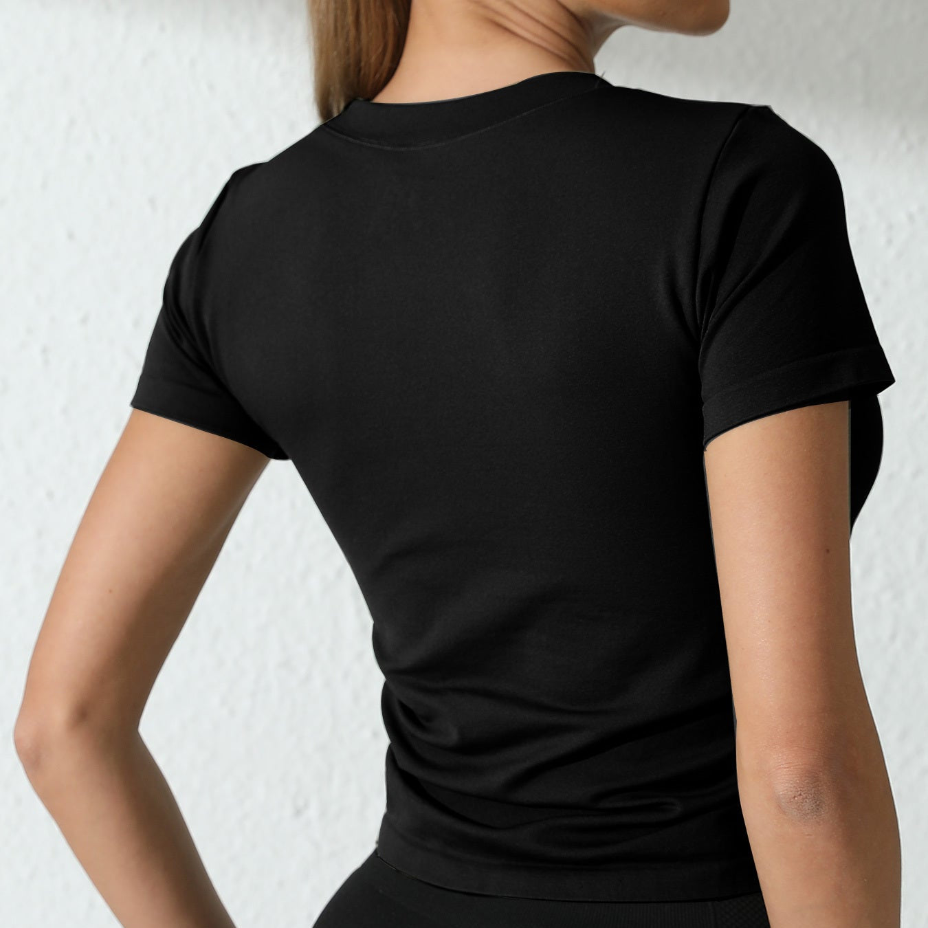3 Packs Womens' Stretchy Ribbed High Neck Short Sleeve Gym Workout Slim Fitted Casual Full Length Top T-Shirt Perfect For Both Workouts And Casual Outings.