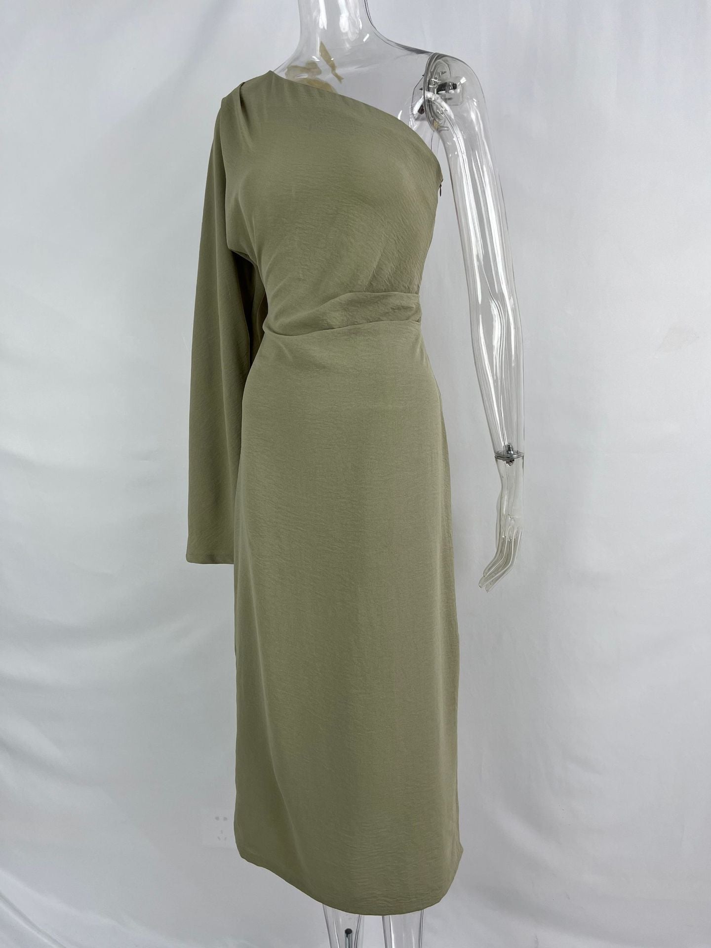 Oblique One-shoulder Silk Twill Texture Slim Dress