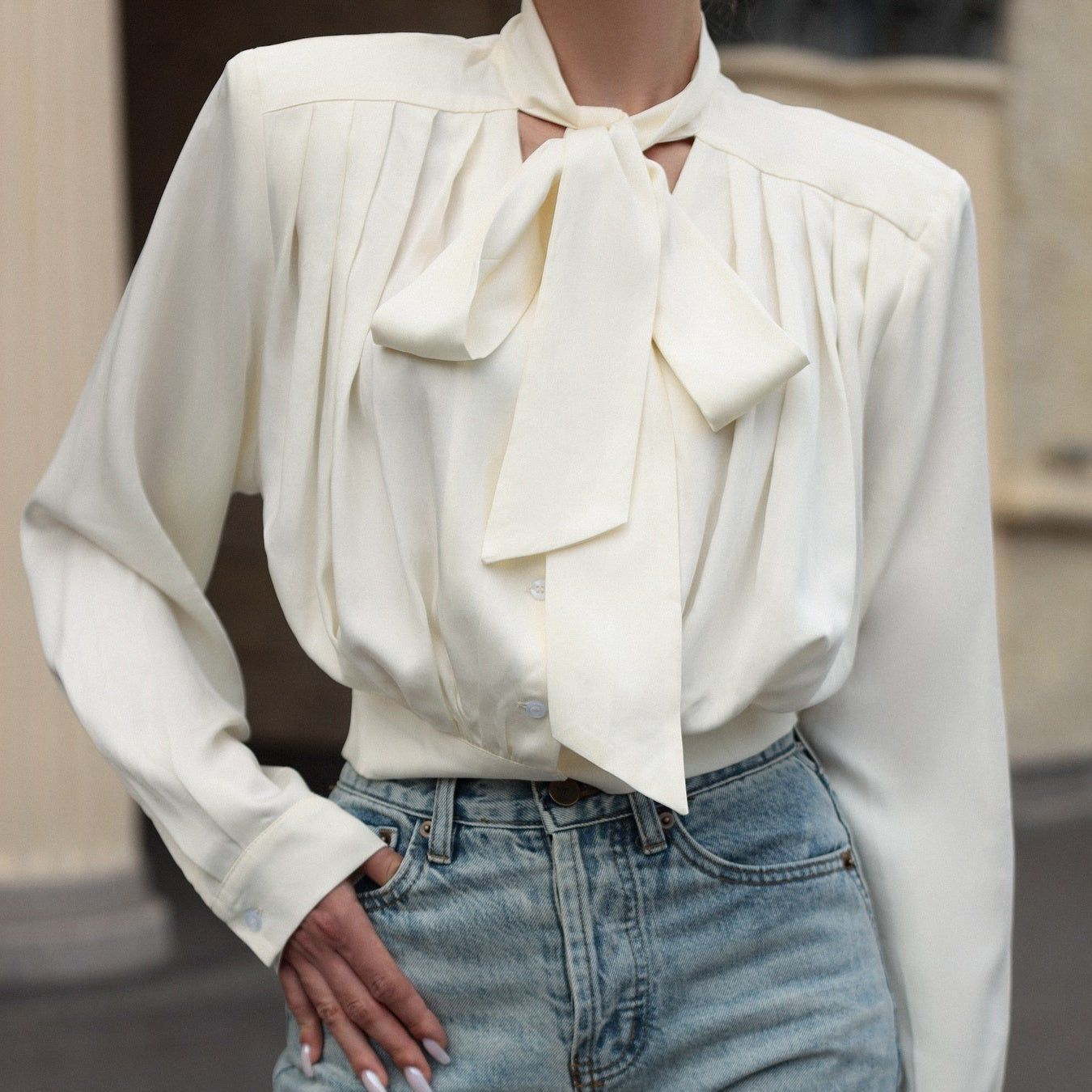 Solid Color Lace-up Long-sleeved Blouse